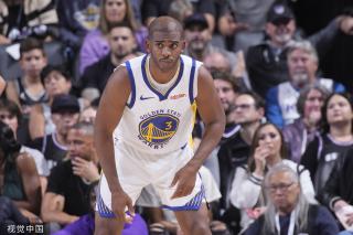 与球队保持 与球队保持