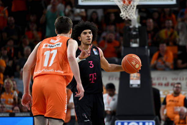 篮球的孩子 篮球的孩子